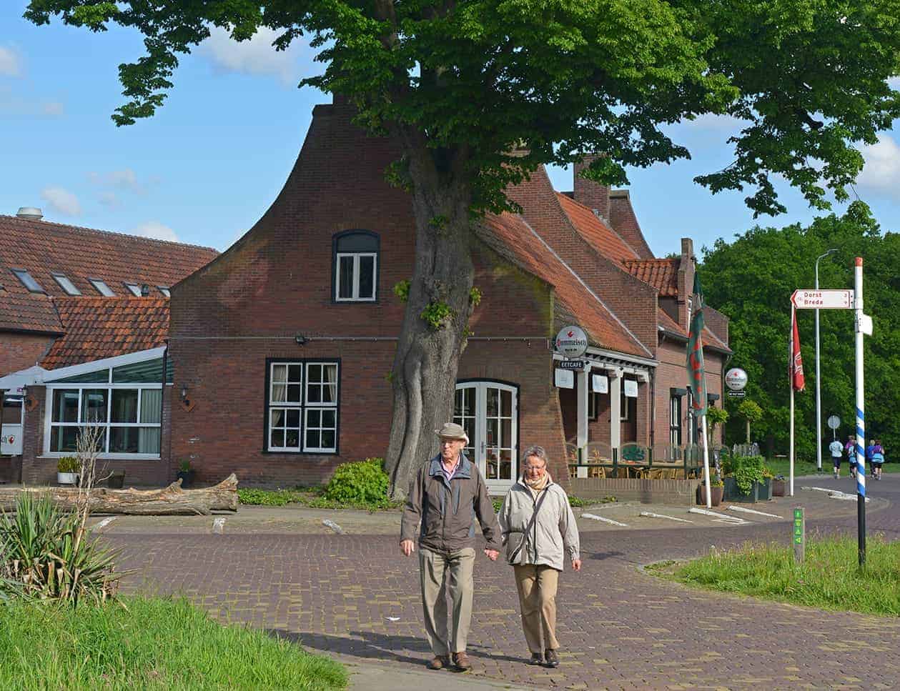Ommetje Vijf Eiken, Rijen